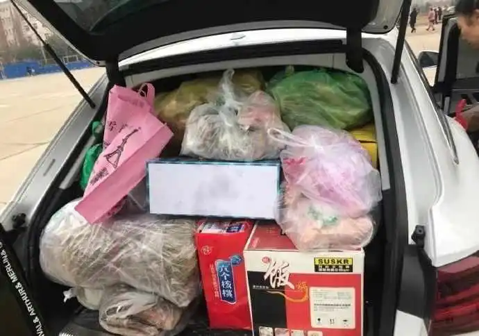 “爸妈的后备箱”你被暖到了吗？